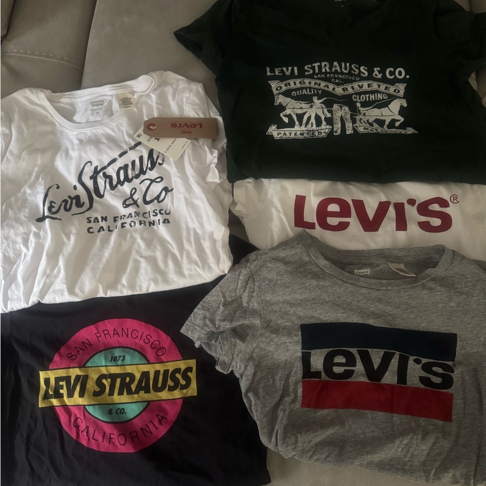 Levi's Women’s Ladies Graphic T-Shirt - size XS
